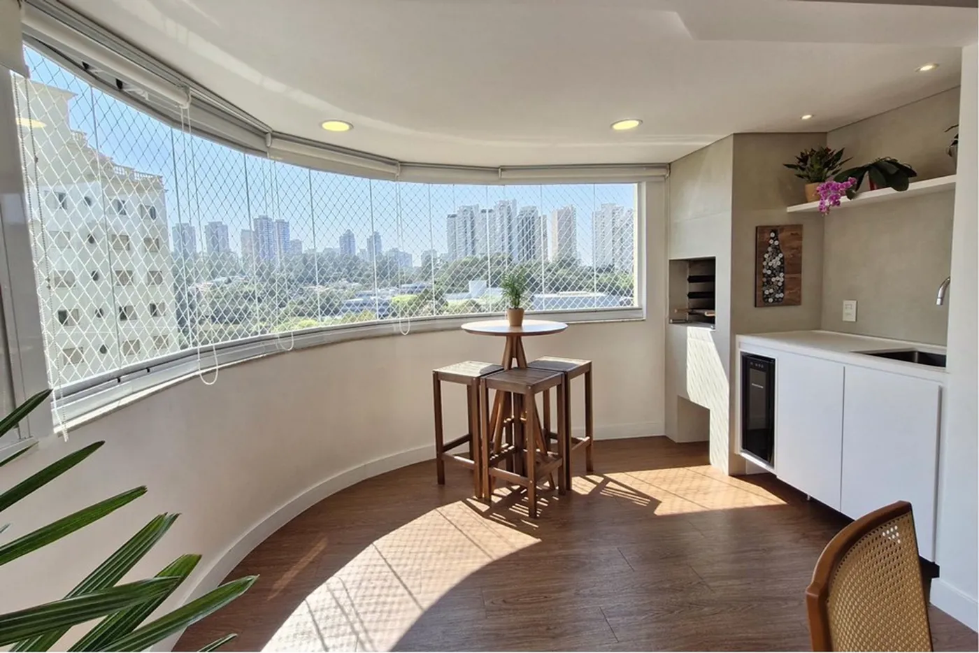 PJRU 932 Apto 601361044-56 - REMAX Trio Exclusividades