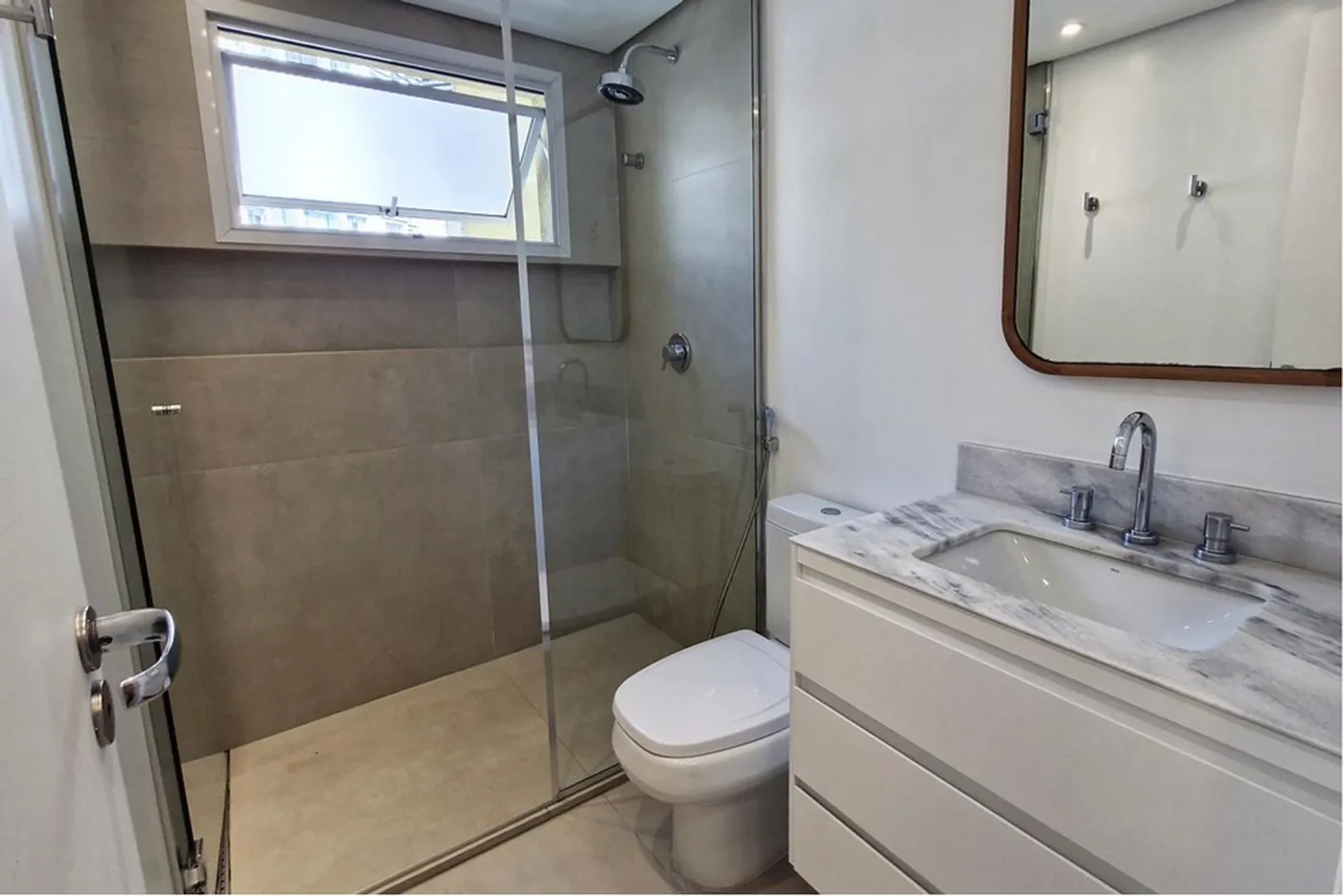 PJRU 932 Apto 601361044-56 - REMAX Trio Exclusividades
