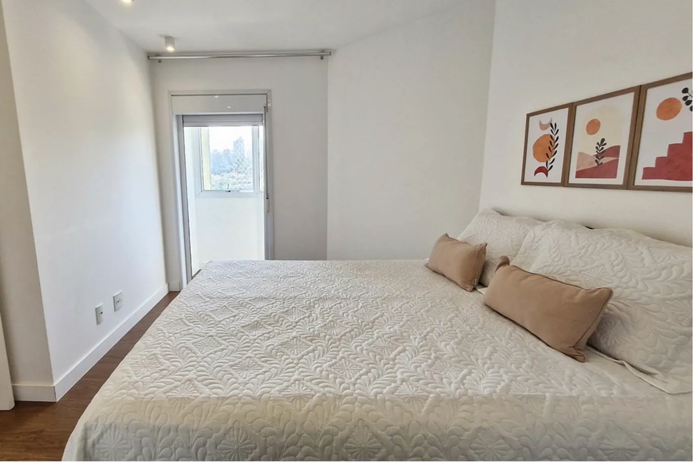 PJRU 932 Apto 601361044-56 - REMAX Trio Exclusividades