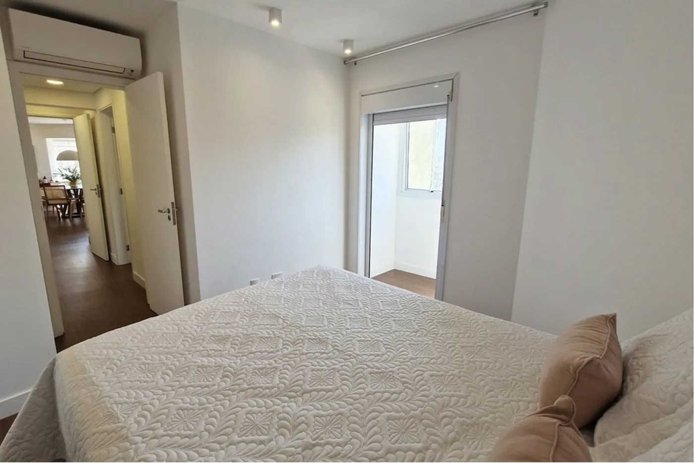 PJRU 932 Apto 601361044-56 - REMAX Trio Exclusividades