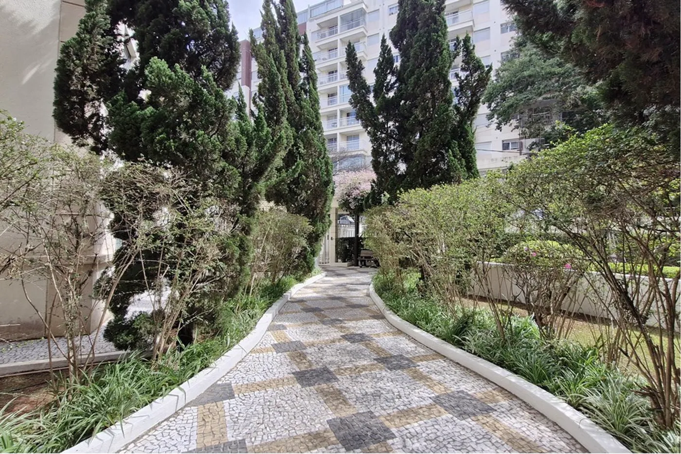 VAMNC 621 Apto 601131017-51 - REMAX Ares Exclusividades