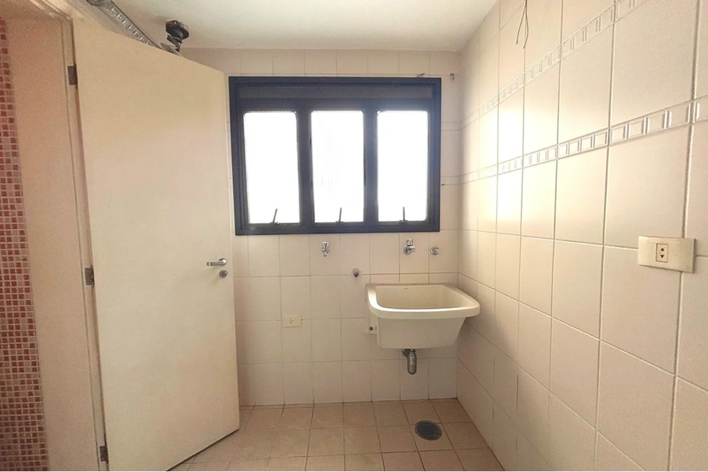 SBDS 834 Apto 602031008-78 - REMAX Classique Exclusividades