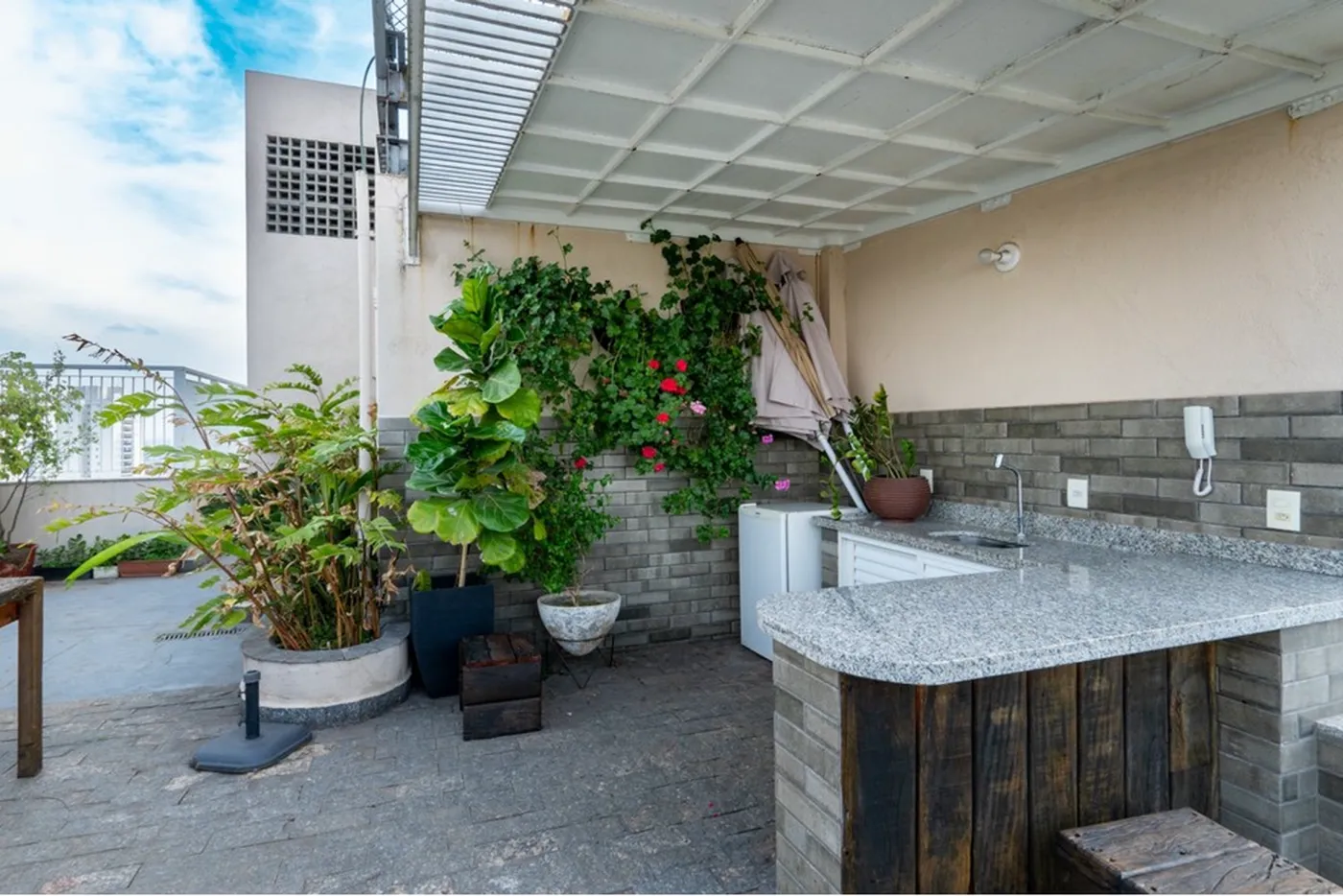 ADBVNDJ 95 Apto 601131035-36 - REMAX Ares Exclusividades