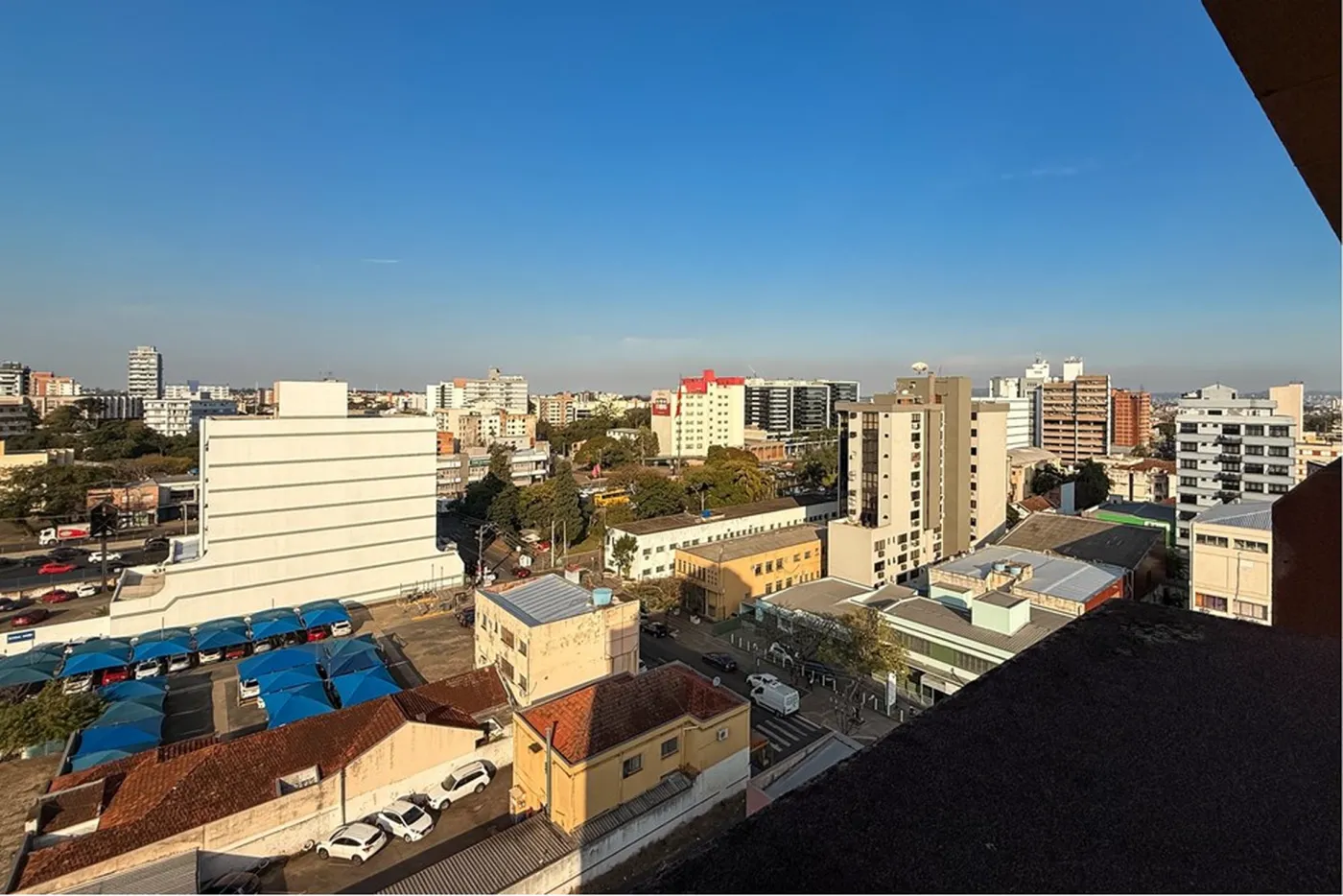 CQDJ 121 Sala 612651052-72 - REMAX Pillares Exclusividades