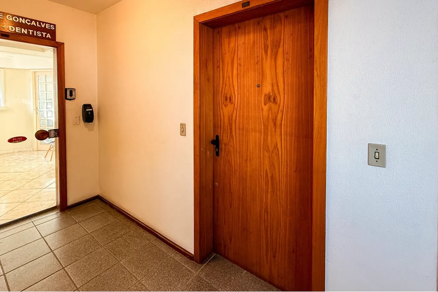 CQDJ 121 Sala 612651052-72 - REMAX Pillares Exclusividades