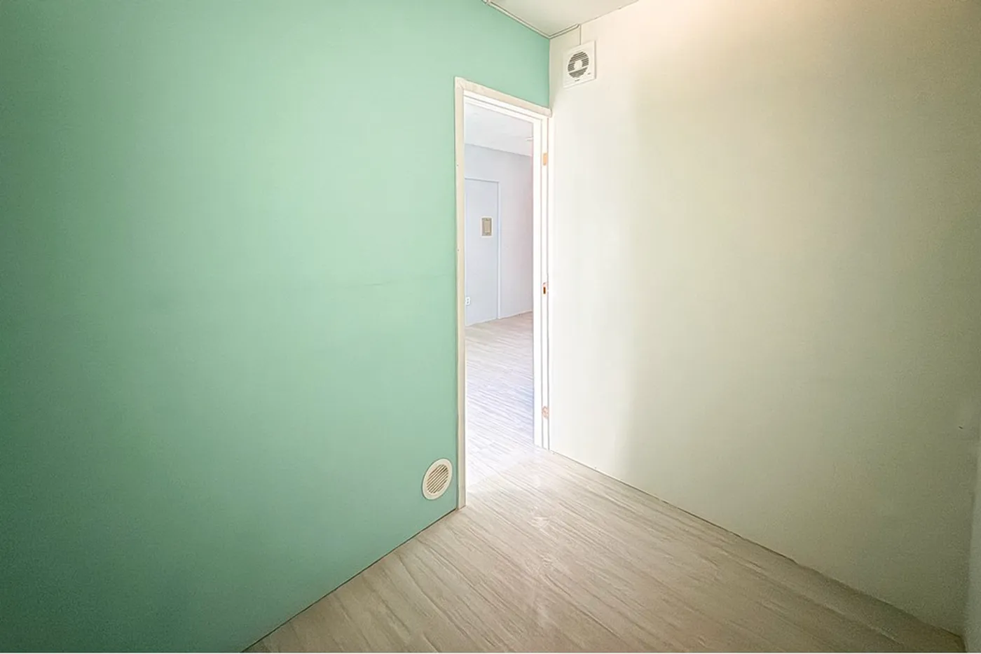 CQDJ 121 Sala 612651052-72 - REMAX Pillares Exclusividades