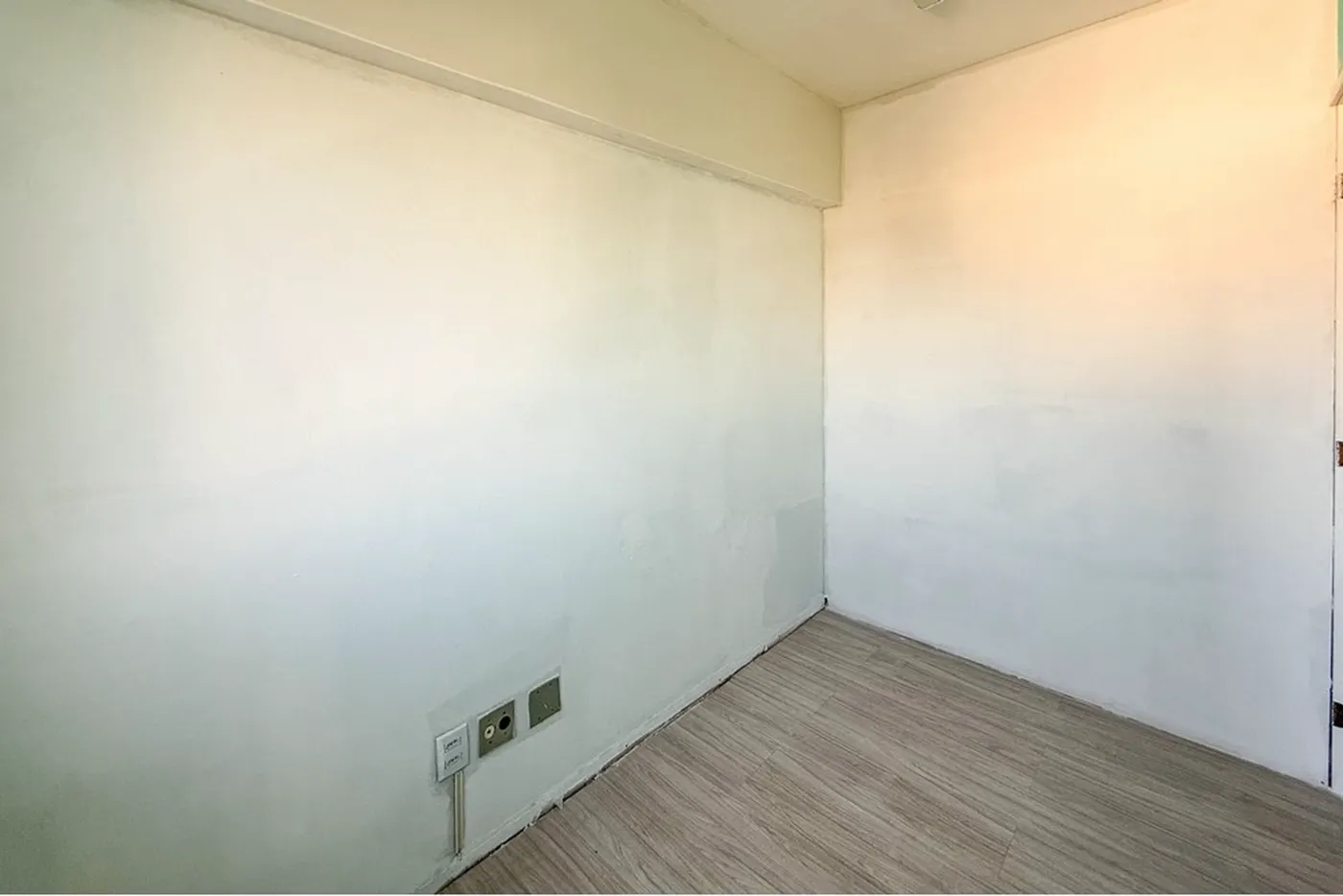CQDJ 121 Sala 612651052-72 - REMAX Pillares Exclusividades