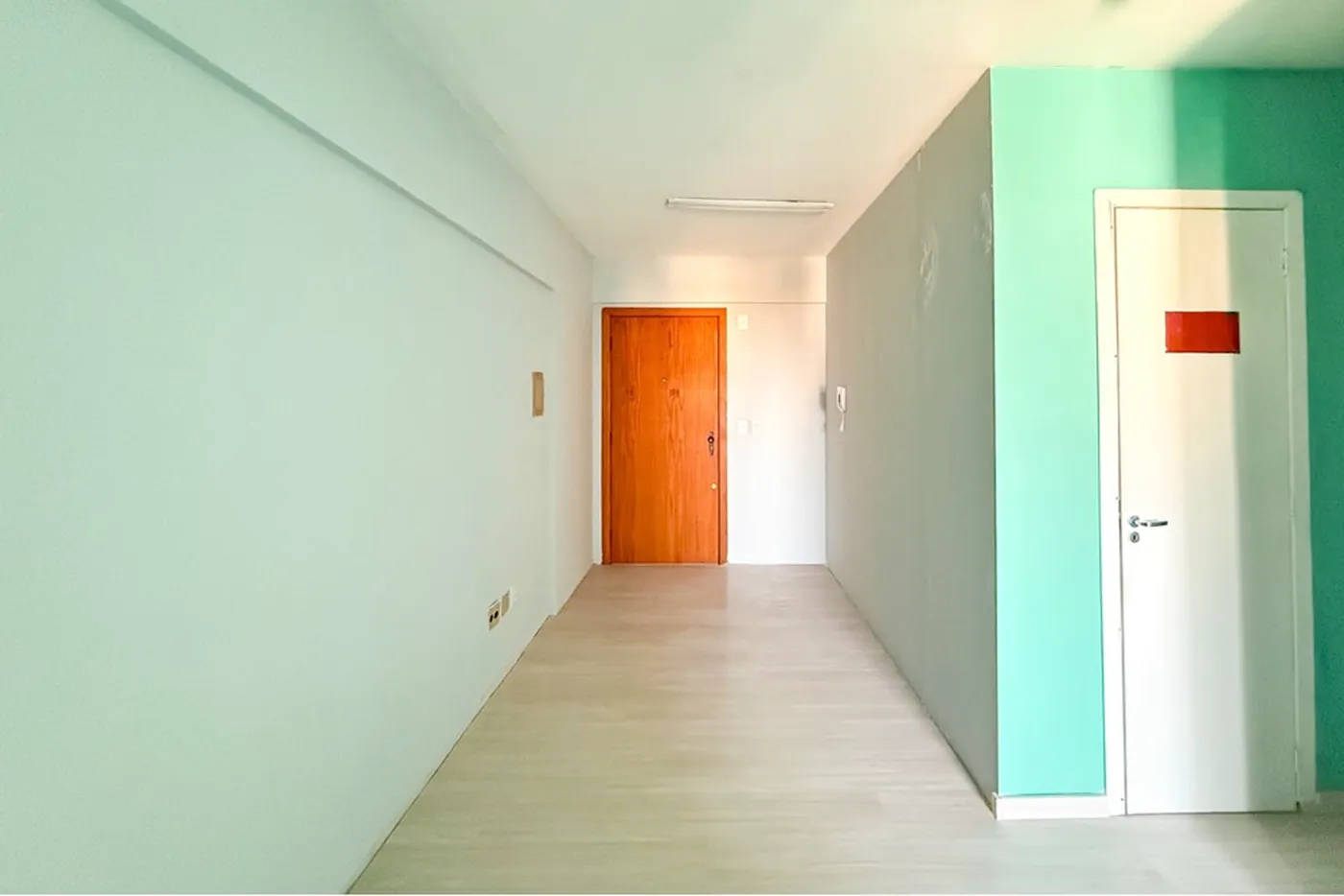 CQDJ 121 Sala 612651052-72 - REMAX Pillares Exclusividades