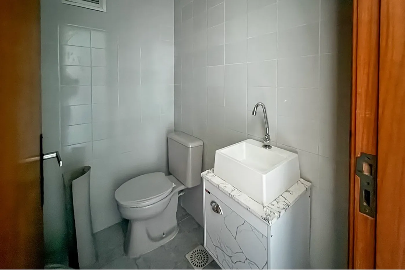 CQDJ 121 Sala 612651052-72 - REMAX Pillares Exclusividades