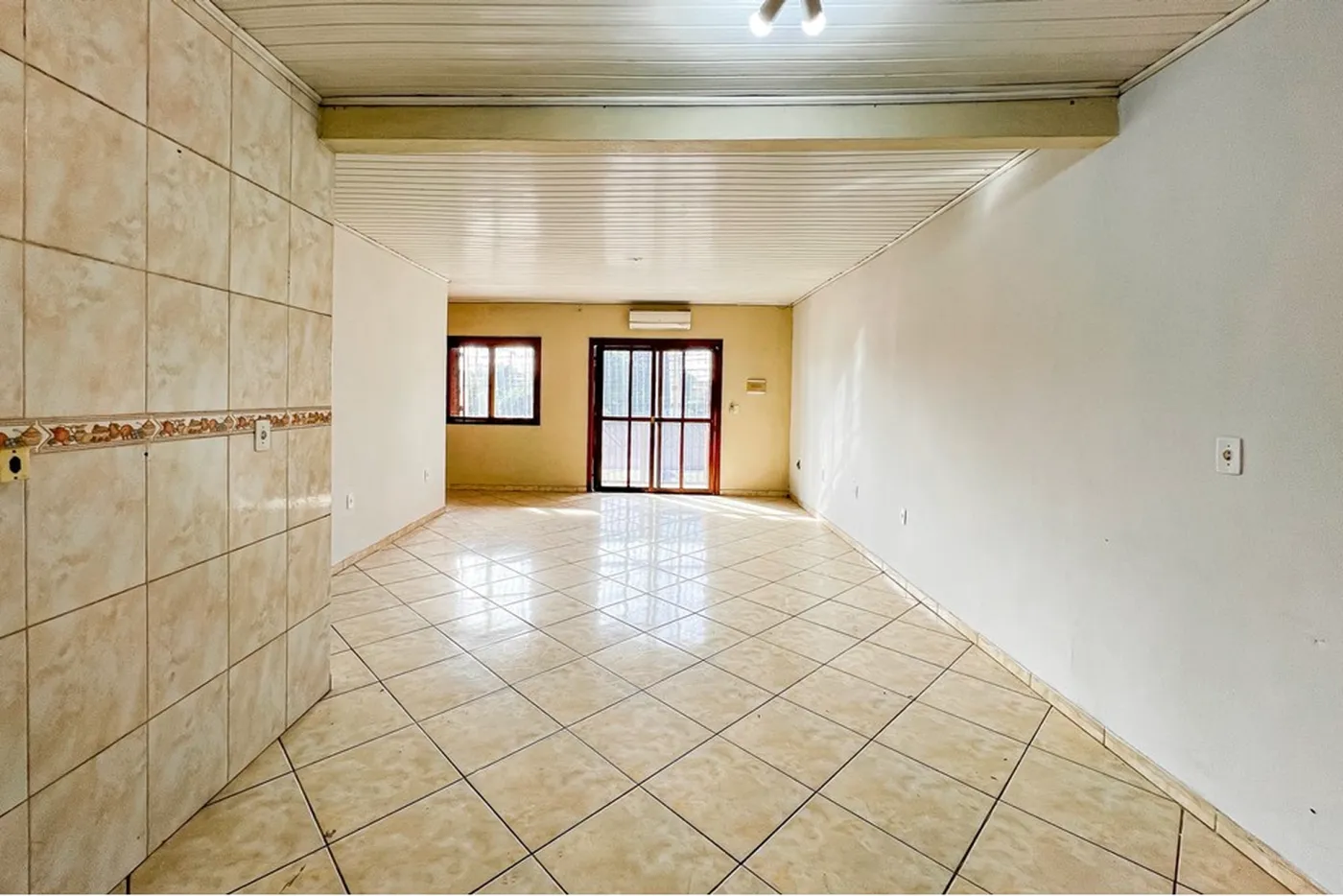 EVB 2851 Loja 612651052-65 - REMAX Pillares Exclusividades