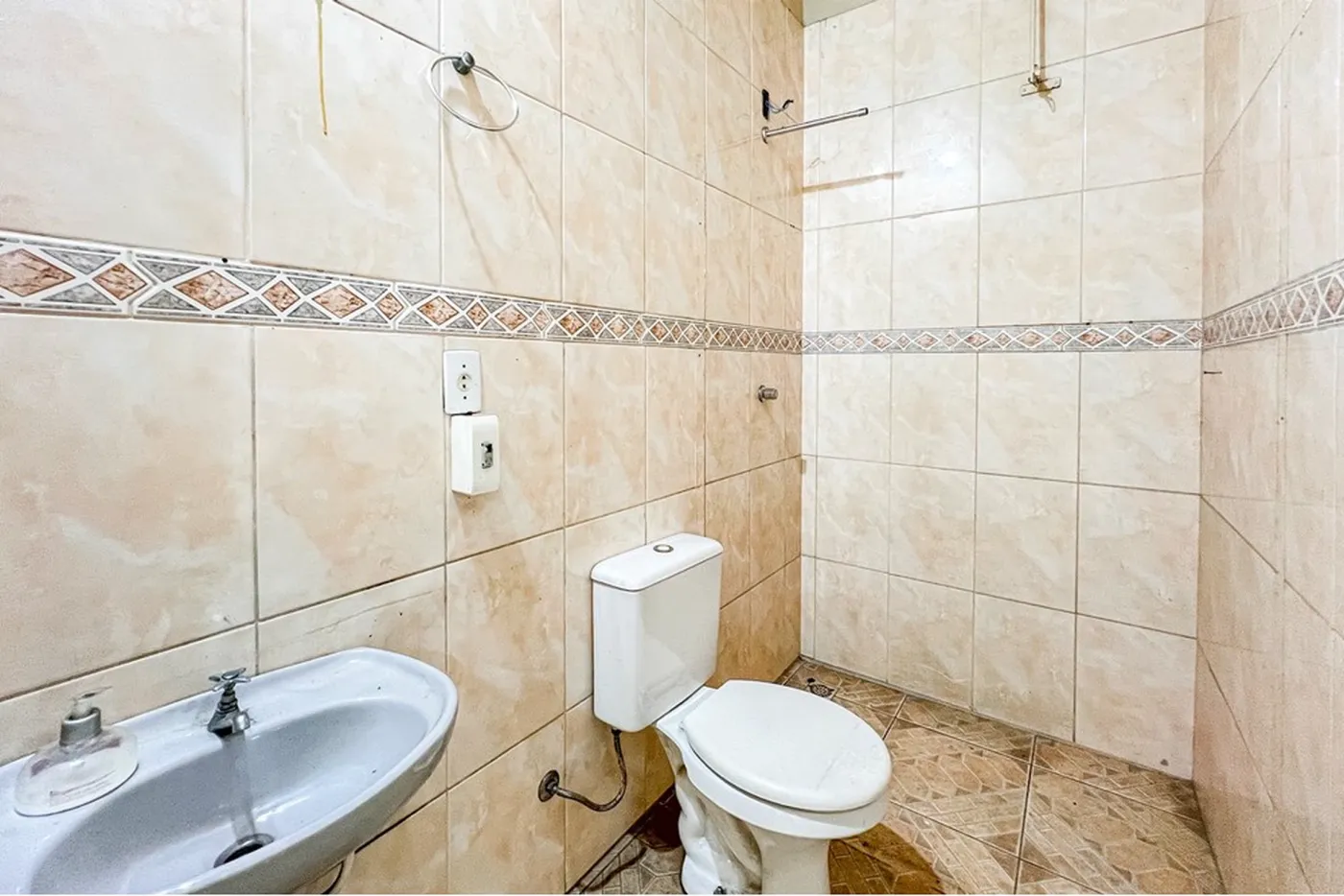 EVB 2851 Loja 612651052-65 - REMAX Pillares Exclusividades