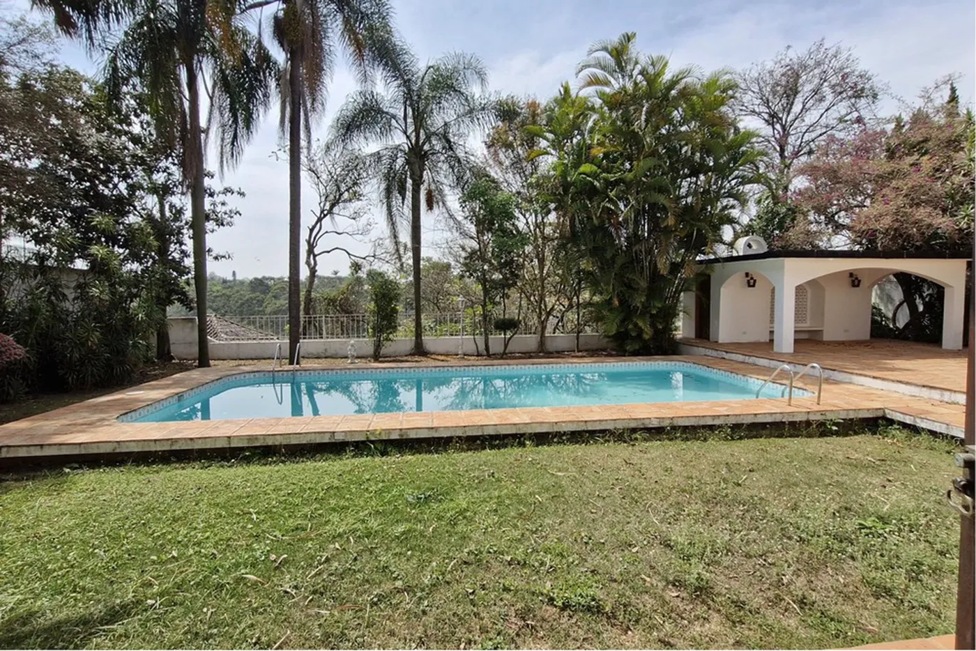 JGOM 347 601361045-17 - REMAX Trio Exclusividades
