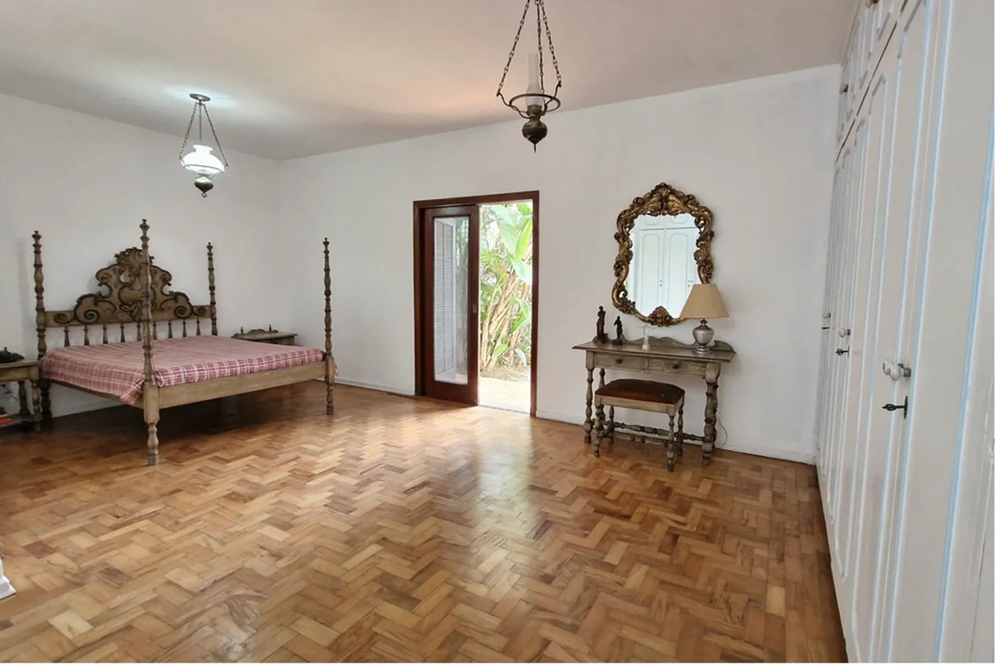 JGOM 347 601361045-17 - REMAX Trio Exclusividades