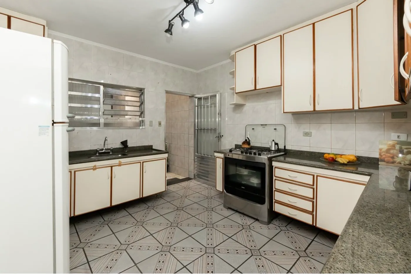 CAB 268 Casa 601371038-41 - REMAX Boutique Exclusividades