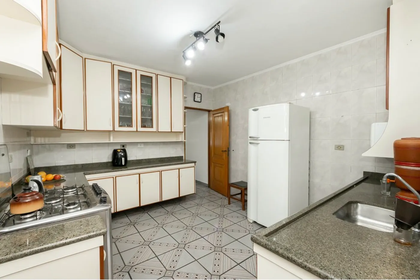 CAB 268 Casa 601371038-41 - REMAX Boutique Exclusividades