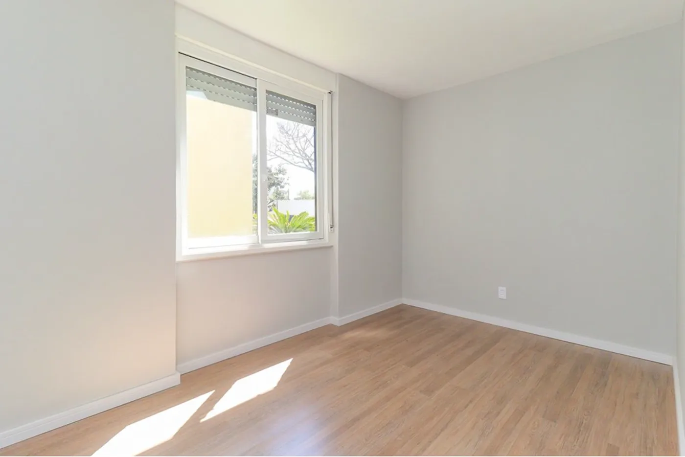 CEP 333 Apto 610191037-96 - REMAX Casa Sul Exclusividades