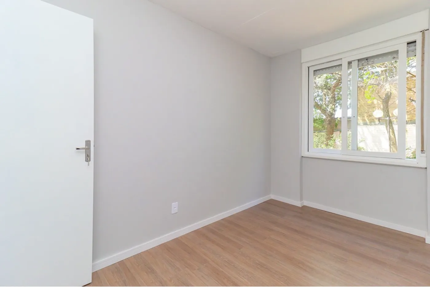 CEP 333 Apto 610191037-96 - REMAX Casa Sul Exclusividades