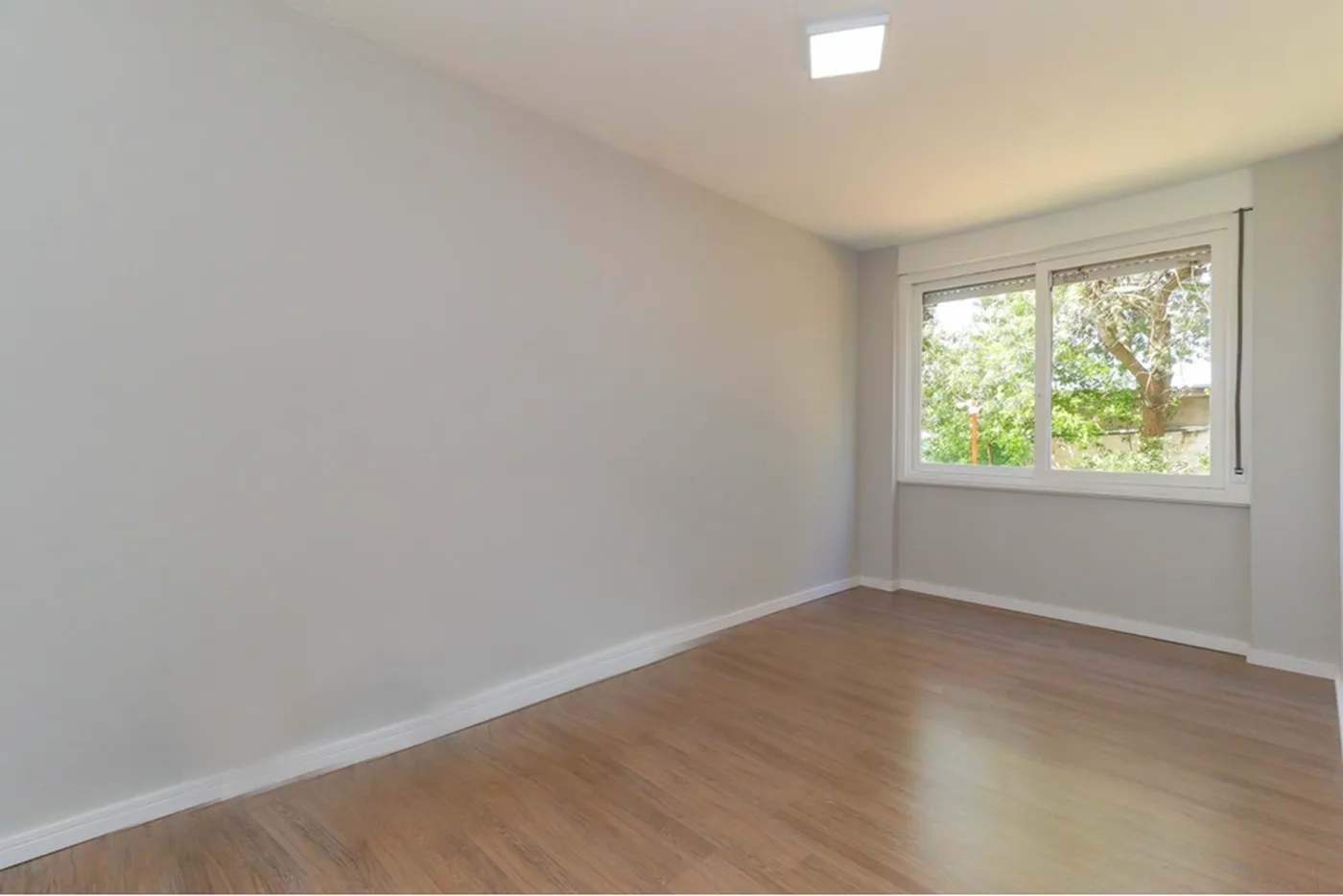 CEP 333 Apto 610191037-96 - REMAX Casa Sul Exclusividades