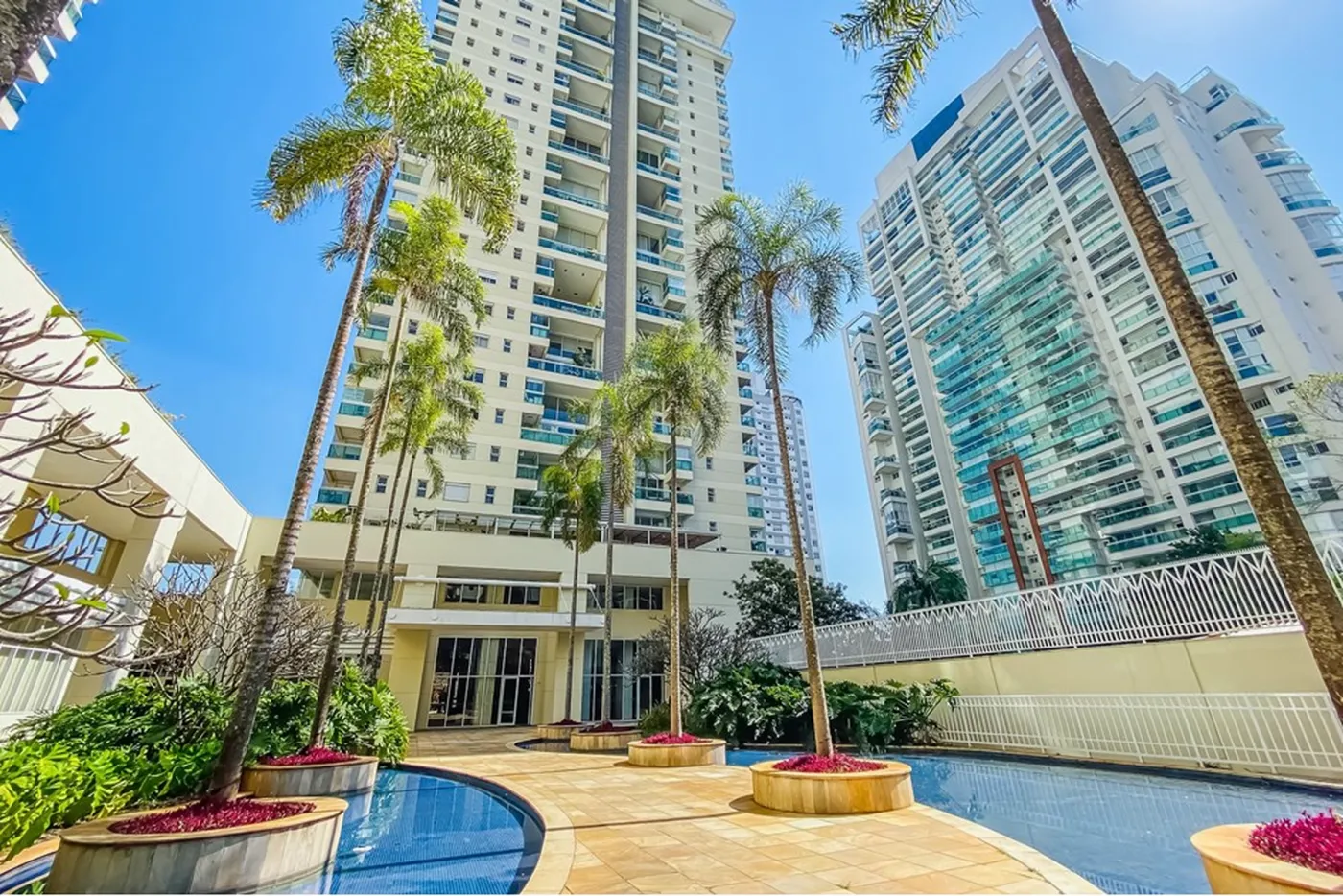 CBE 640 Apto 601481004-53 - REMAX Comunità Exclusividades