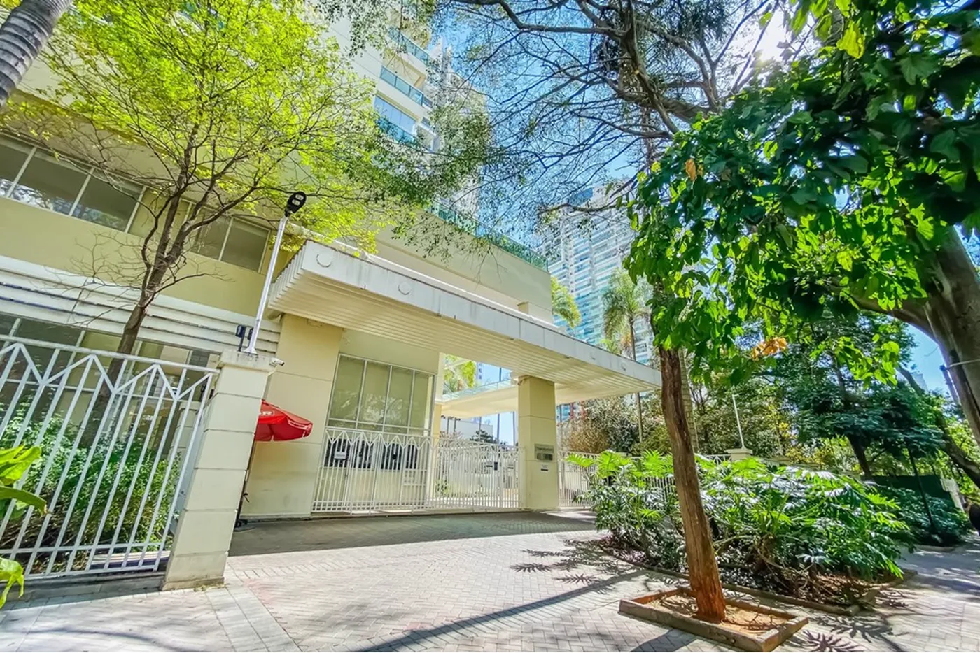 CBE 640 Apto 601481004-53 - REMAX Comunità Exclusividades