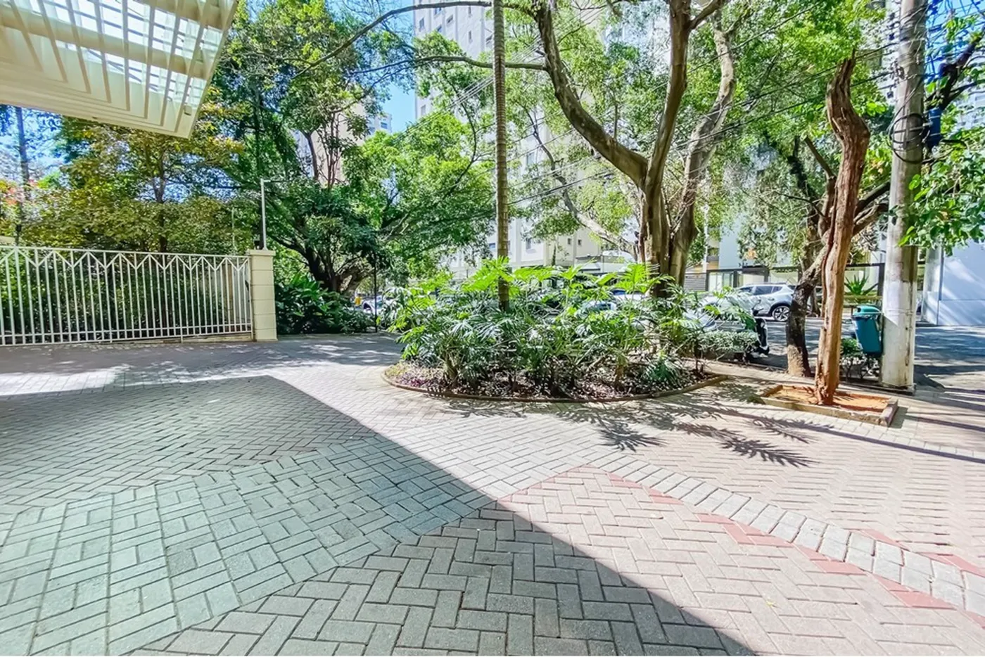 CBE 640 Apto 601481004-53 - REMAX Comunità Exclusividades