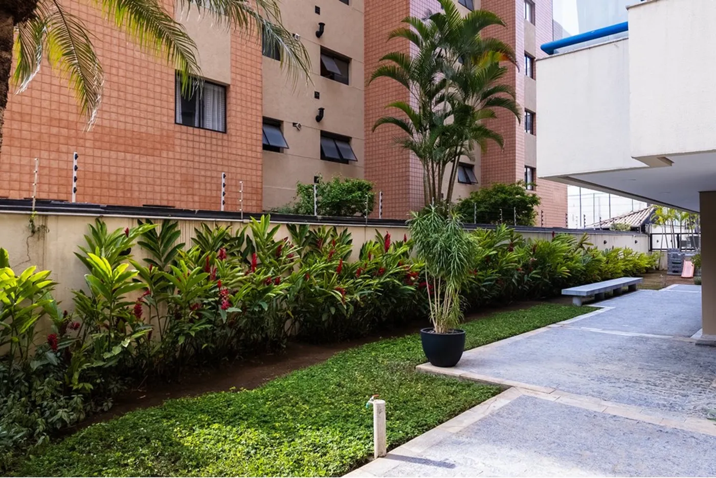 BNN 392 Apto 601971064-6 - REMAX Empire Exclusividades
