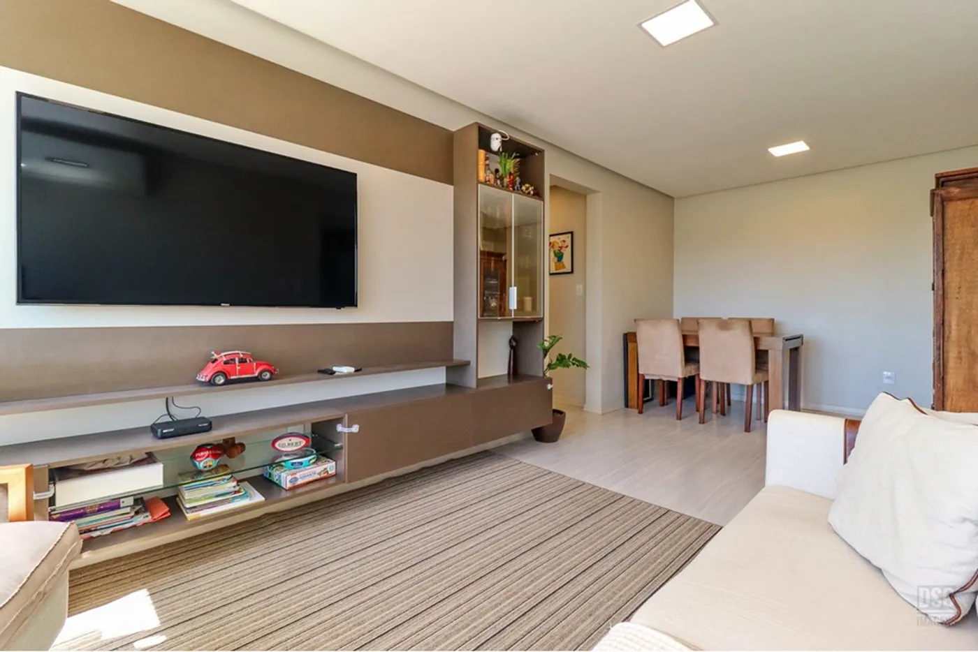 VIVC 339 Apto 610371008-101 - REMAX Rocket Exclusividades