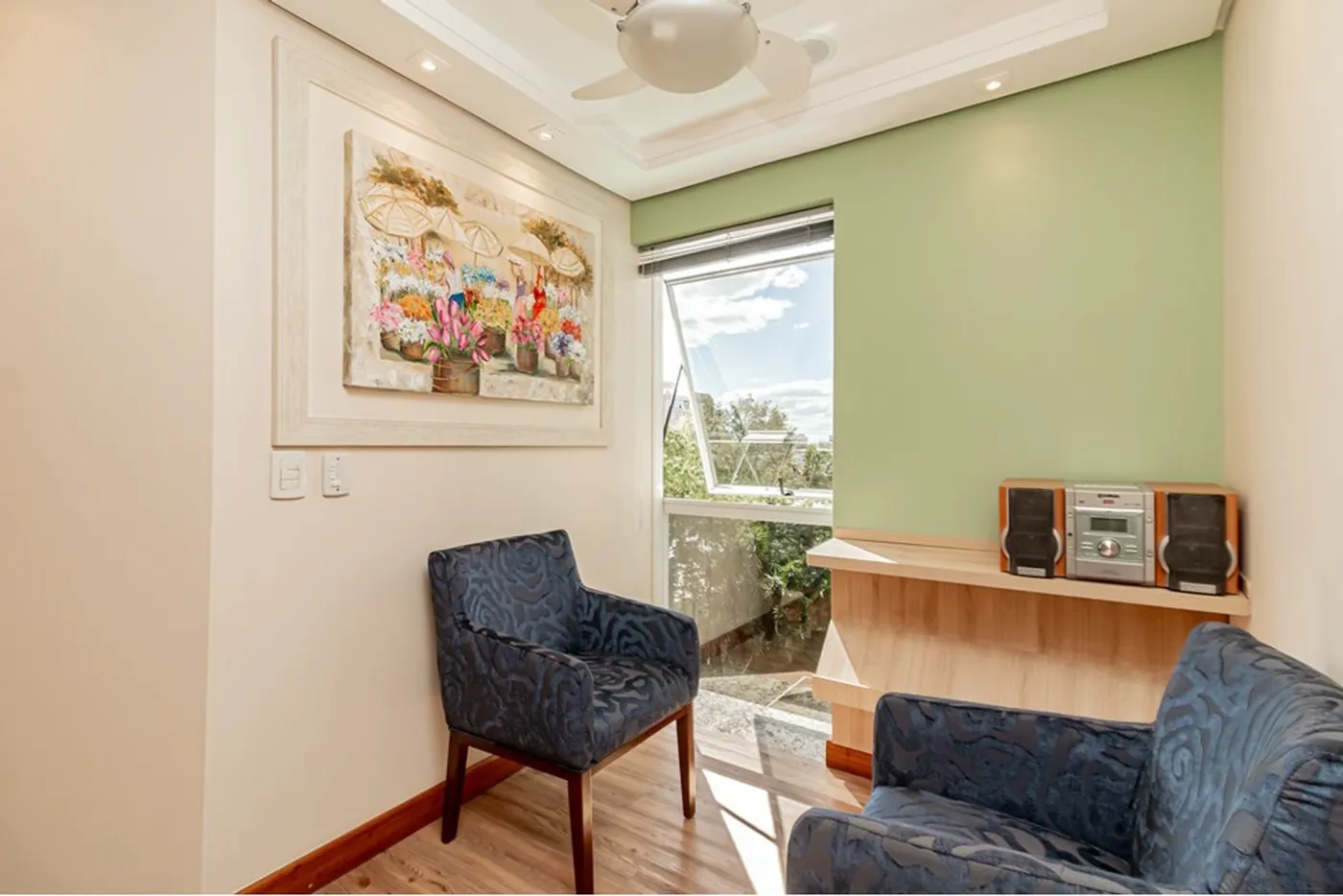 AAM 40 Sala 612491035-16 - REMAX Trend Exclusividades