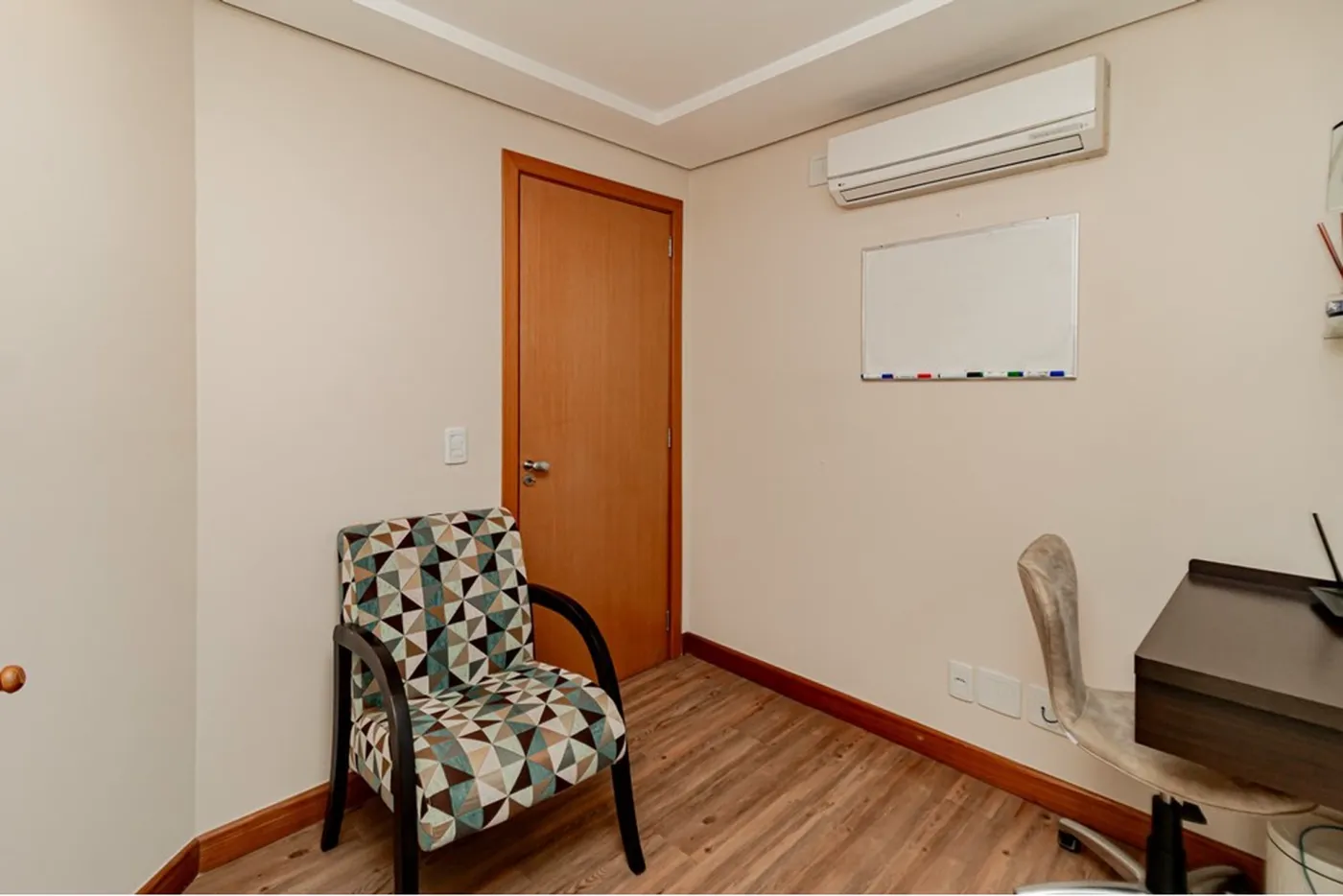 AAM 40 Sala 612491035-16 - REMAX Trend Exclusividades