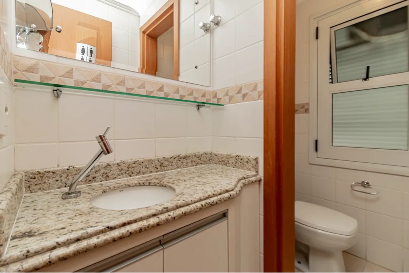 AAM 40 Sala 612491035-16 - REMAX Trend Exclusividades