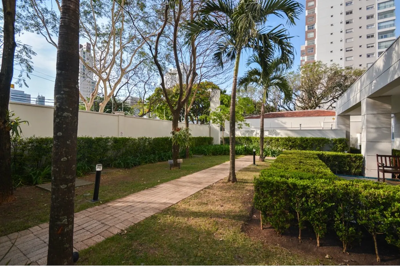 BMLG 322 Apto 601361053-39 - REMAX Trio Exclusividades