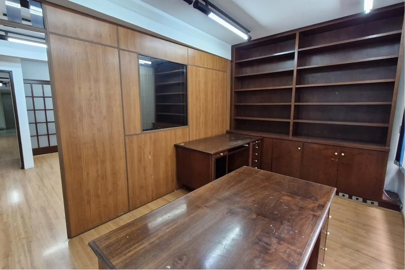 RCC 139 Sala 602301001-171 - Remax Trinity Exclusividades