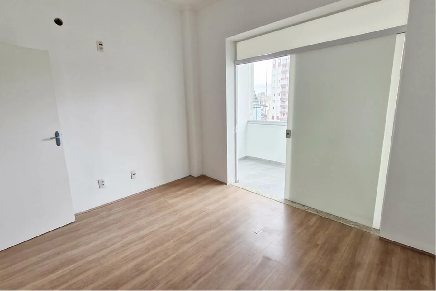 BVNDJ 707 Apto 602301001-170 - Remax Trinity Exclusividades