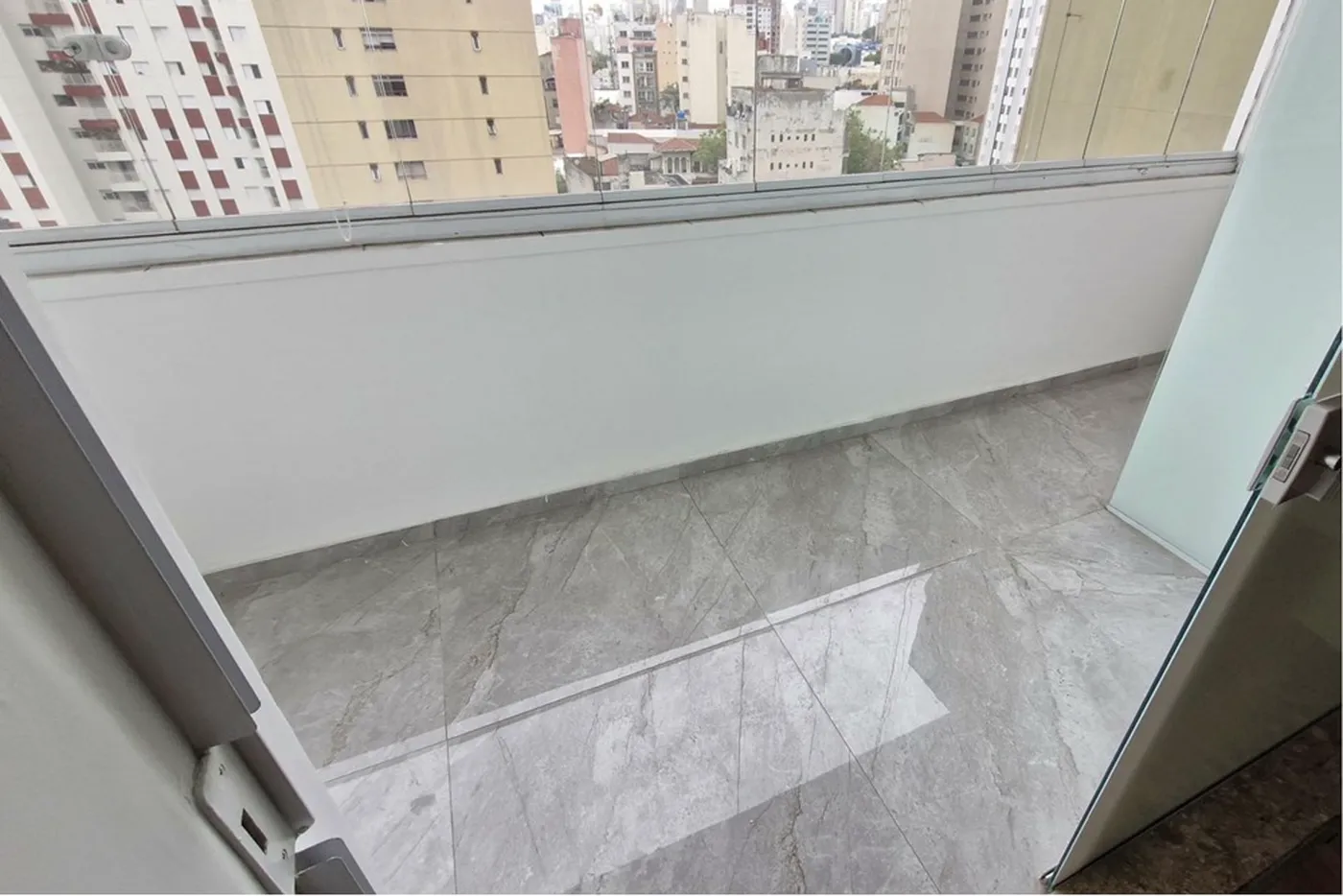 BVNDJ 707 Apto 602301001-170 - Remax Trinity Exclusividades