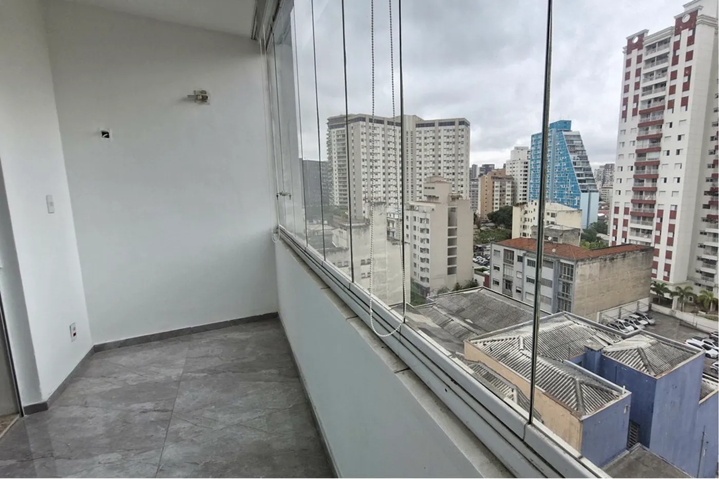 BVNDJ 707 Apto 602301001-170 - Remax Trinity Exclusividades