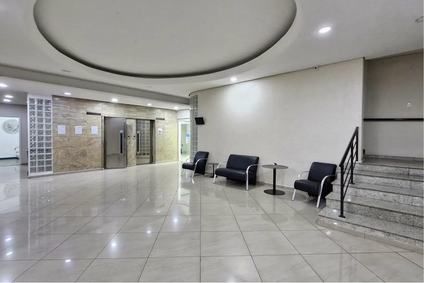 BVNDJ 707 Apto 602301001-170 - Remax Trinity Exclusividades