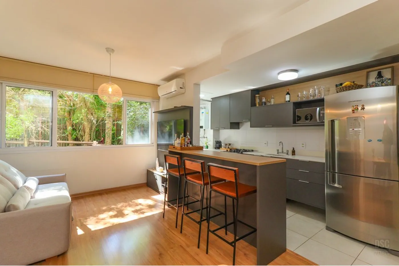 TDT 215 Apto 610191042-212 - REMAX Casa Sul Exclusividades