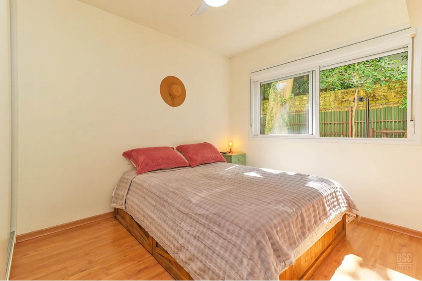 TDT 215 Apto 610191042-212 - REMAX Casa Sul Exclusividades