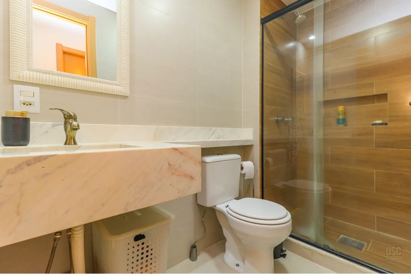 TDT 215 Apto 610191042-212 - REMAX Casa Sul Exclusividades