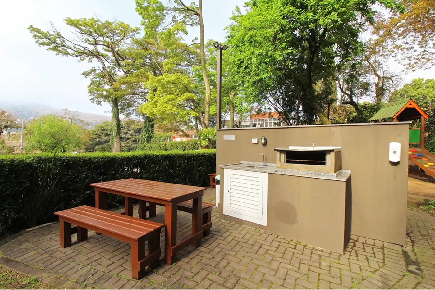 TDT 215 Apto 610191042-212 - REMAX Casa Sul Exclusividades