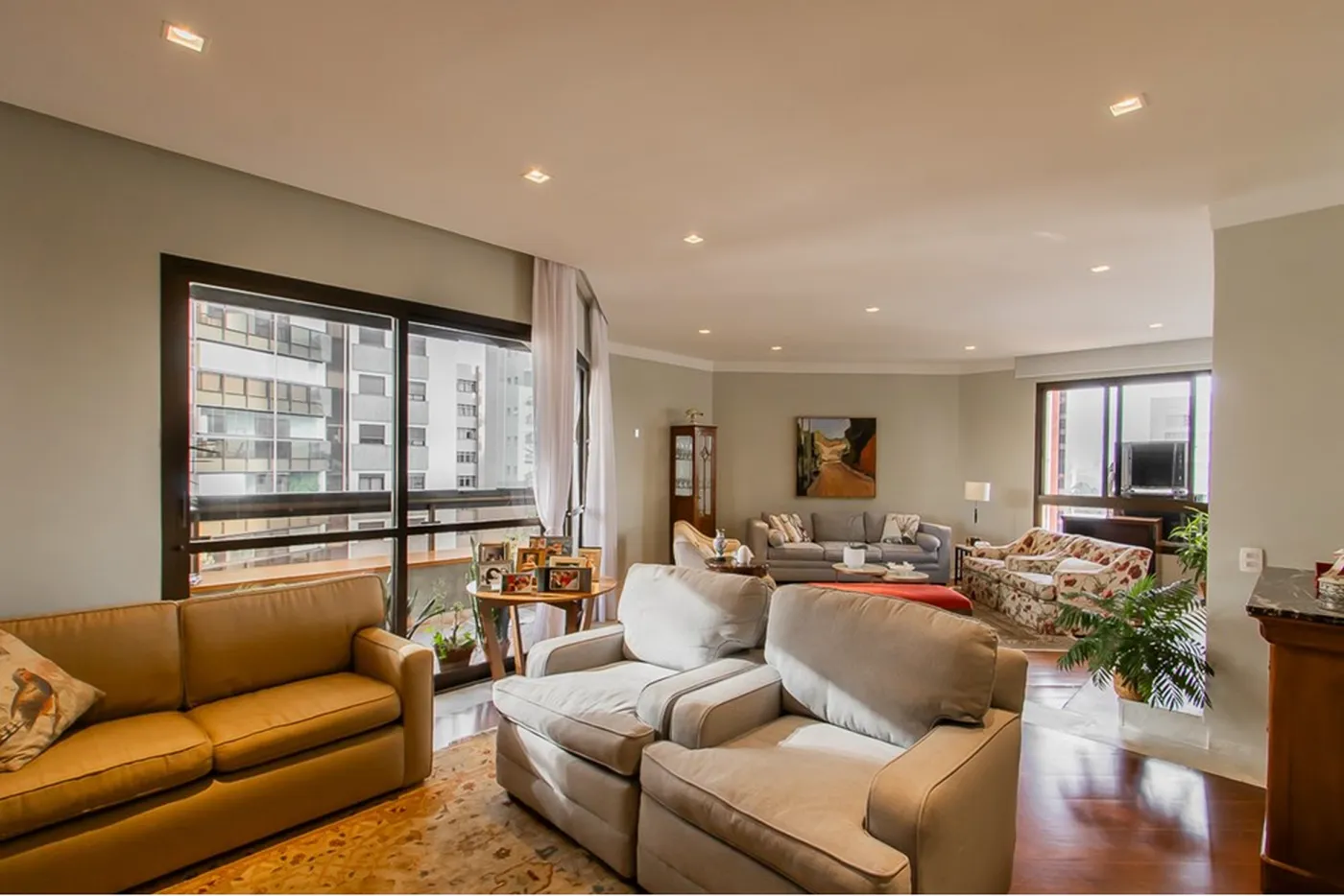 PSV 584 Apto 601401005-51 - REMAX Paradisus Exclusividades