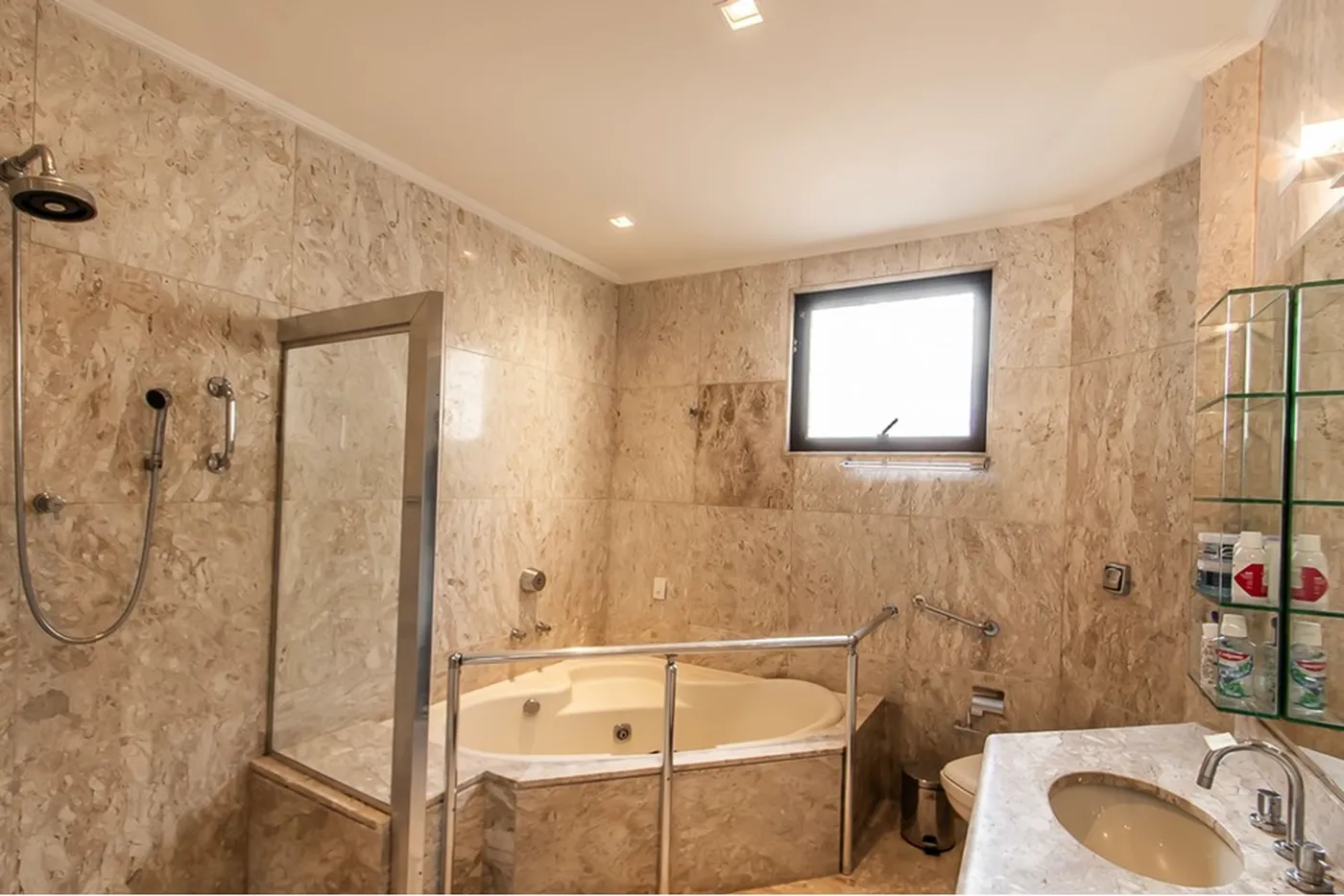 PSV 584 Apto 601401005-51 - REMAX Paradisus Exclusividades