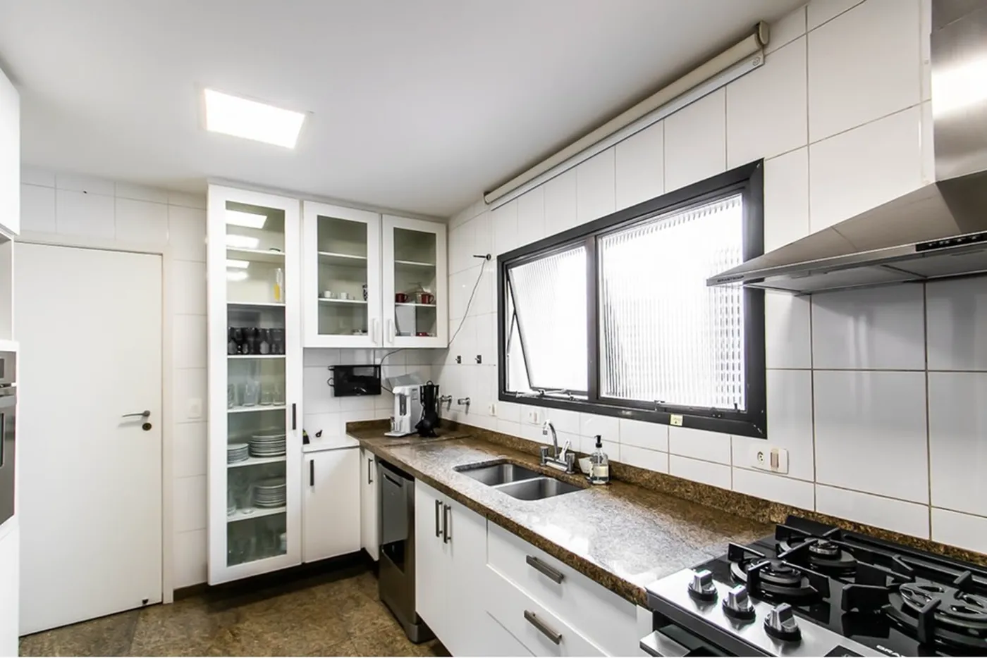 PSV 584 Apto 601401005-51 - REMAX Paradisus Exclusividades