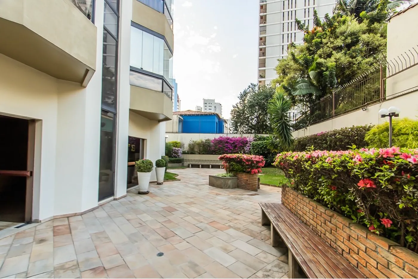 PSV 584 Apto 601401005-51 - REMAX Paradisus Exclusividades