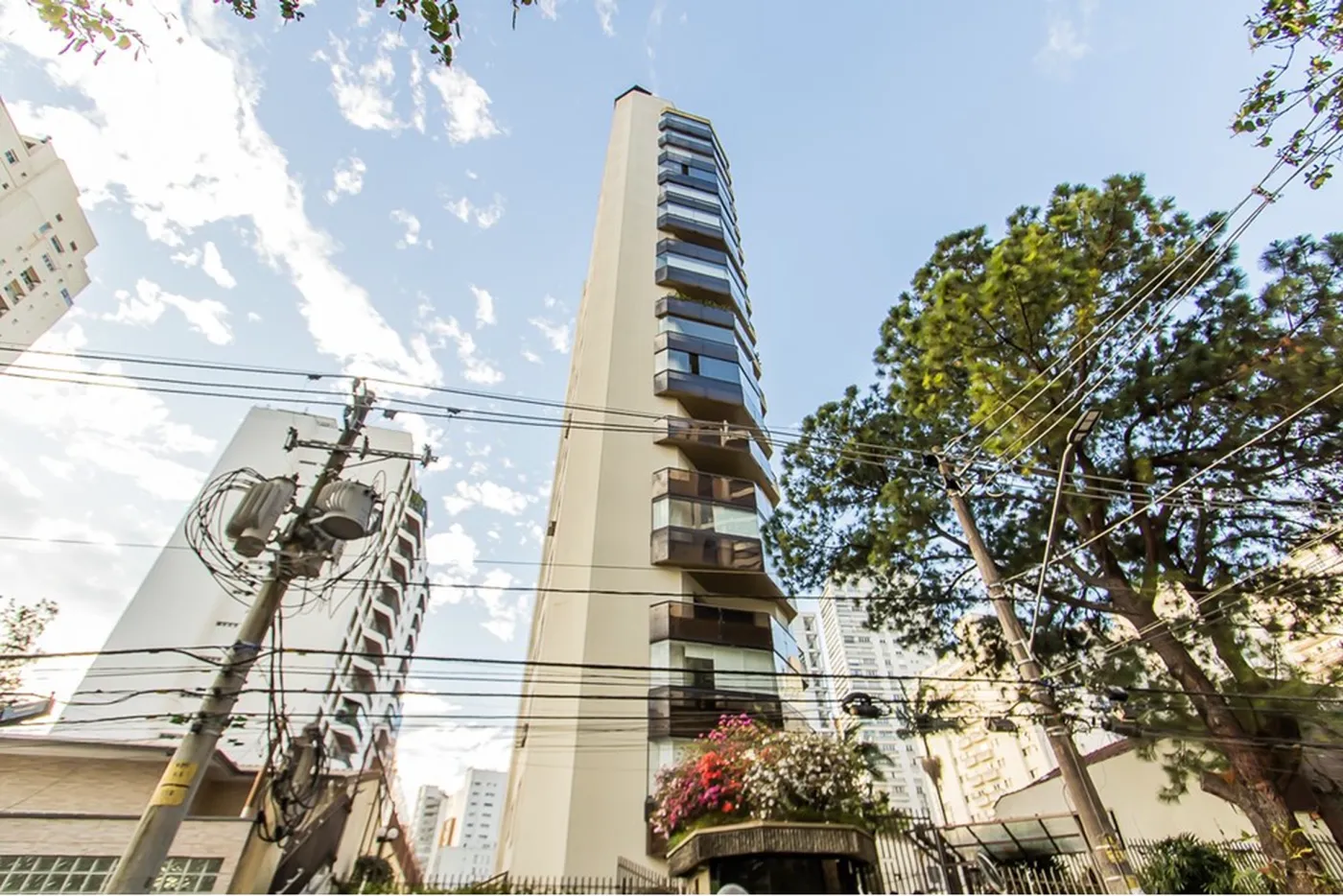 PSV 584 Apto 601401005-51 - REMAX Paradisus Exclusividades