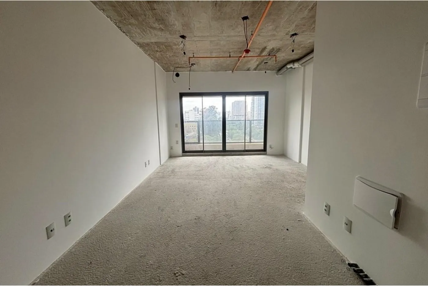 IRB 850 Sala 601401007-71 - REMAX Paradisus Exclusividades