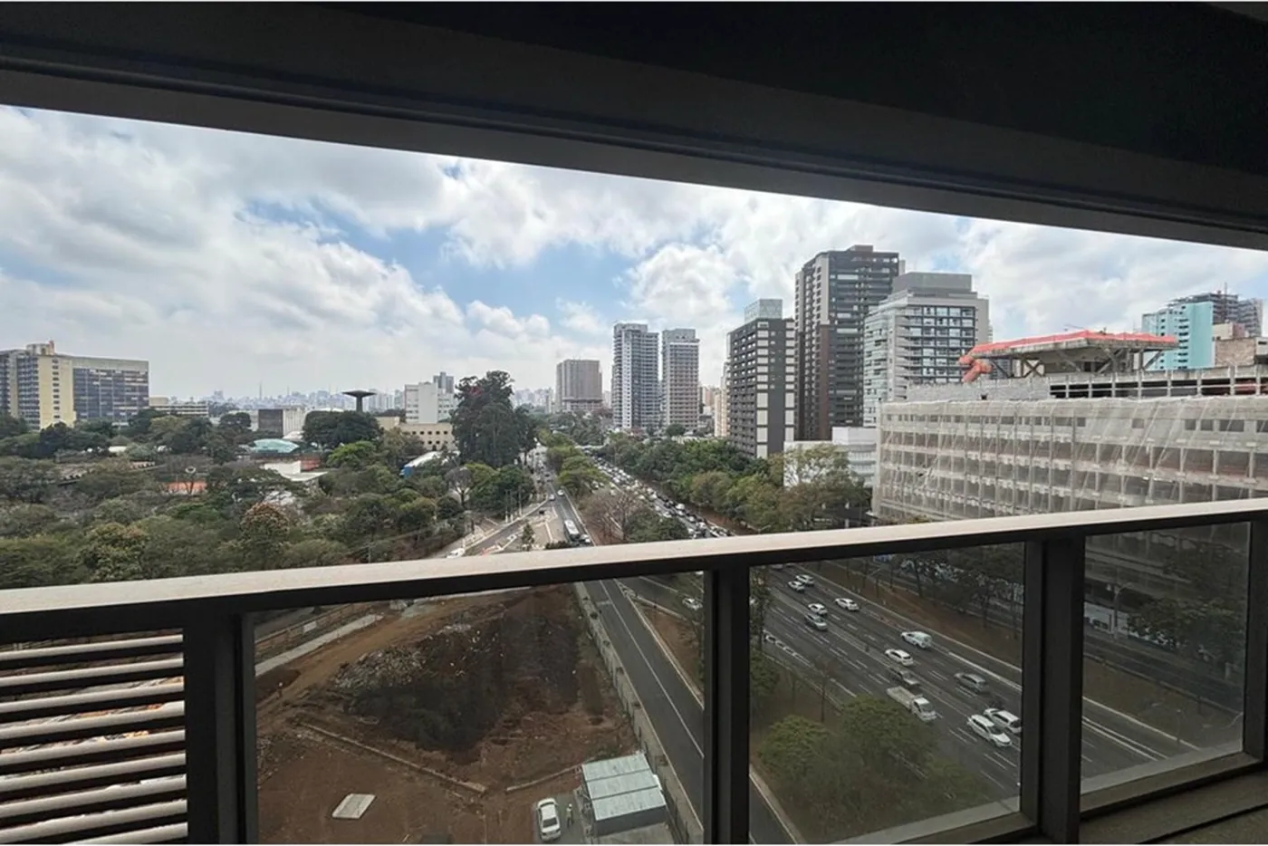 IRB 850 Sala 601401007-71 - REMAX Paradisus Exclusividades