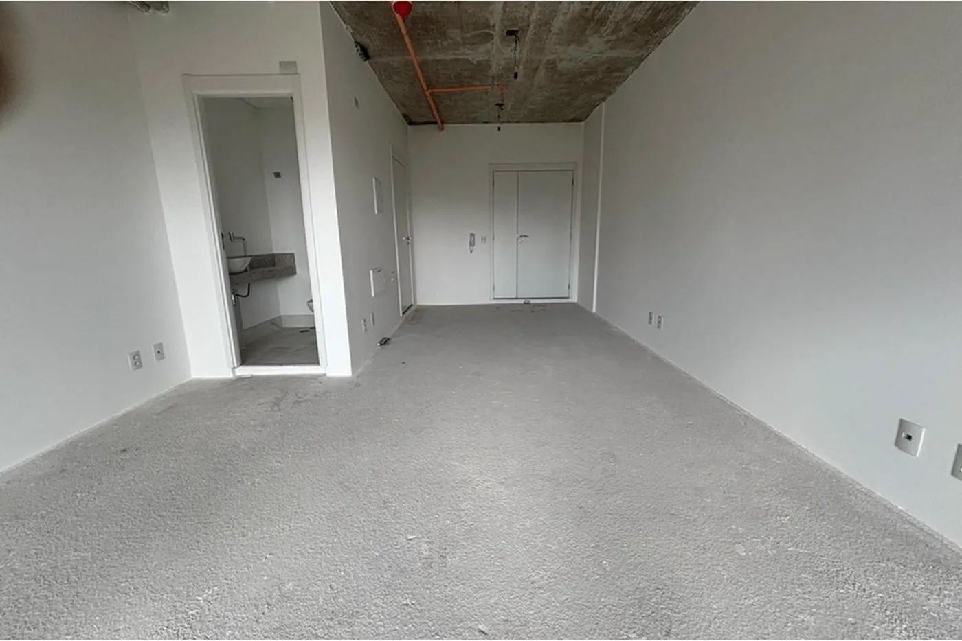 IRB 850 Sala 601401007-71 - REMAX Paradisus Exclusividades
