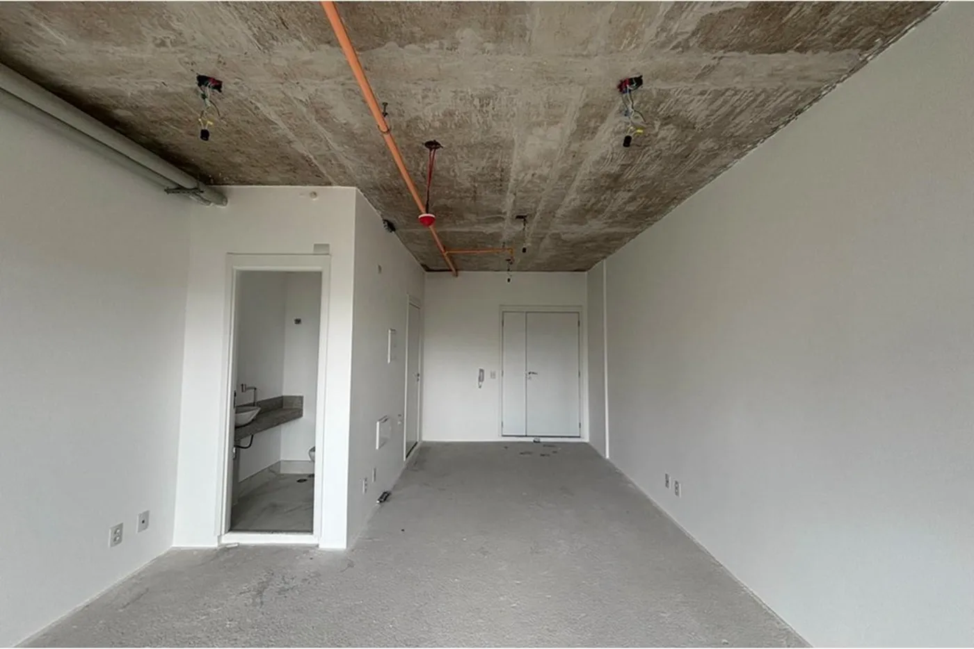 IRB 850 Sala 601401007-71 - REMAX Paradisus Exclusividades
