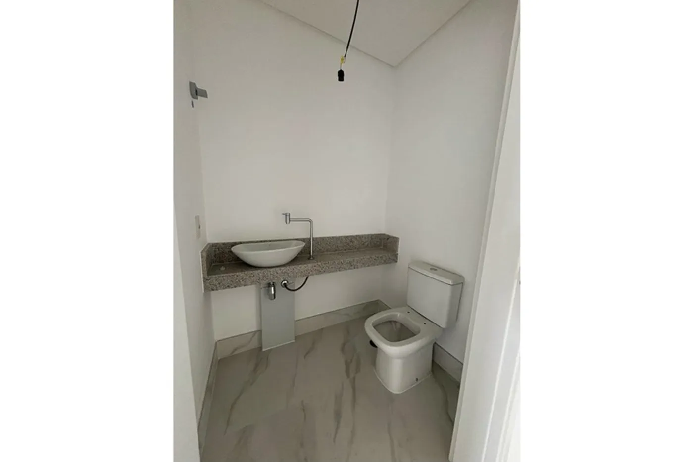 IRB 850 Sala 601401007-71 - REMAX Paradisus Exclusividades